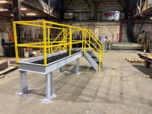 Spill Containment Crossover Platform